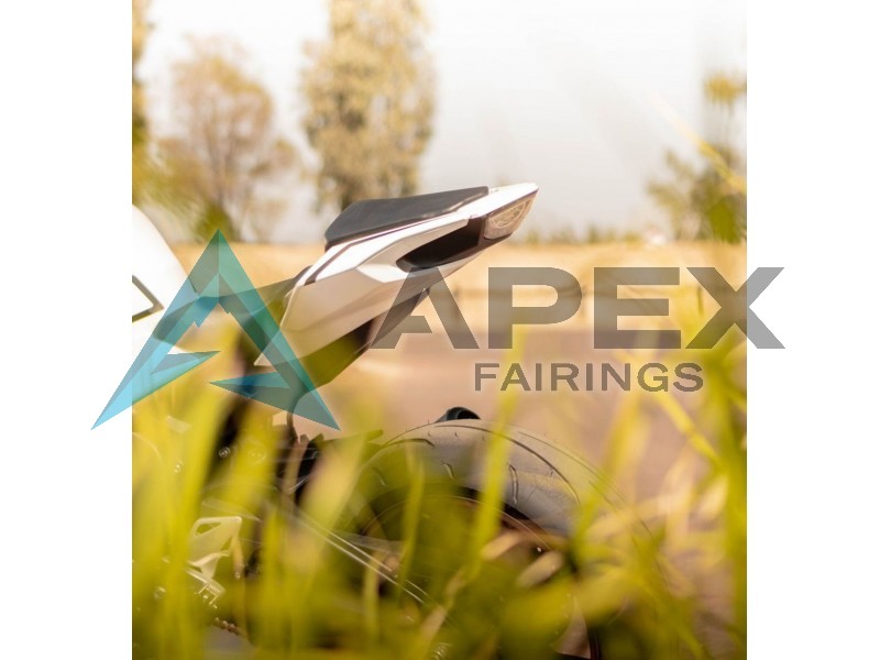 White with Black Stripe Fireblade - Honda CBR1000RR Fireblade SC77 (2017-2026) ABS Fairings | Apex Fairings — view 3