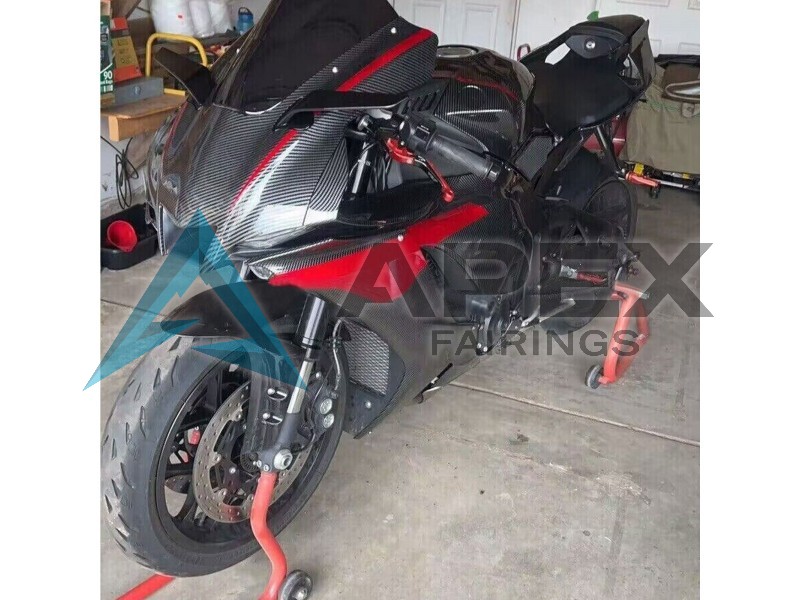 Black Carbon Fiber Red - Yamaha R1 / YZF-R1 (2020-2026) ABS Fairings | Apex Fairings — view 3