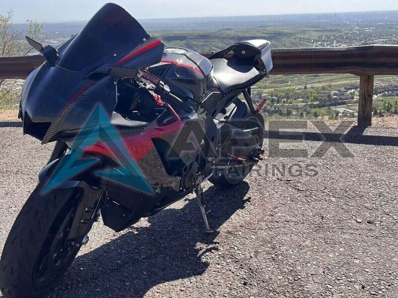 Black Carbon Fiber Red - Yamaha R1 / YZF-R1 (2020-2026) ABS Fairings | Apex Fairings — view 4